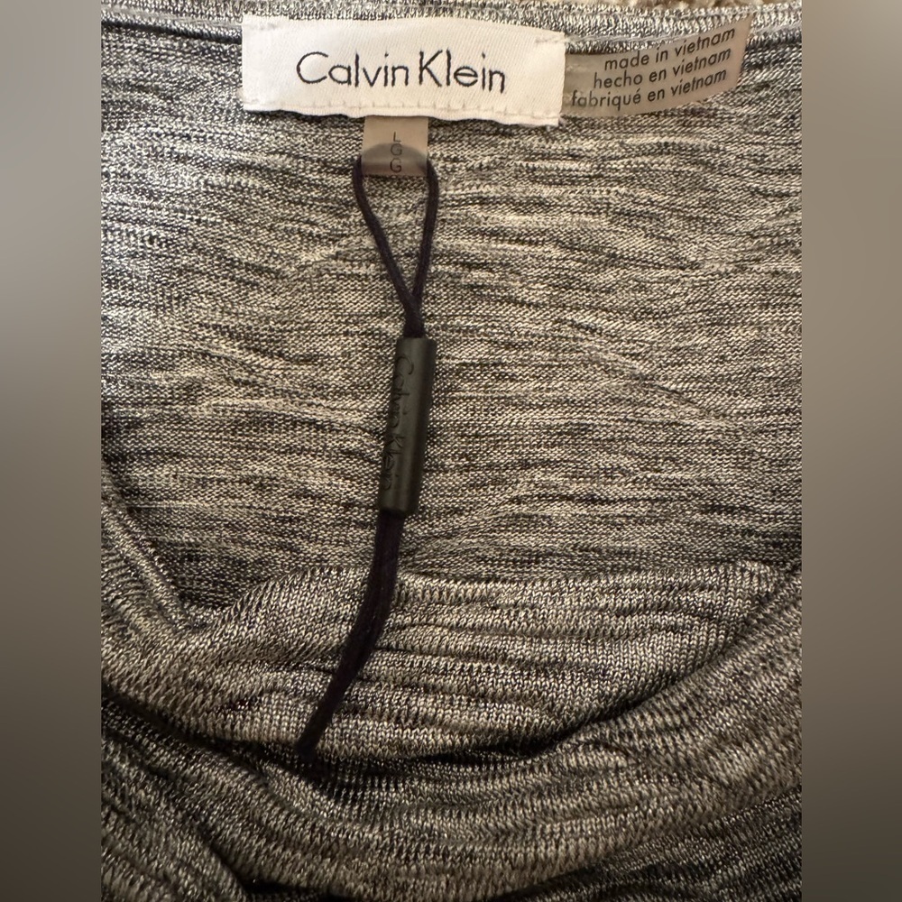 Calvin Klein Women’s Metallic Silver Textured Cowl Neck Hem Top Large - Picture 7 of 7